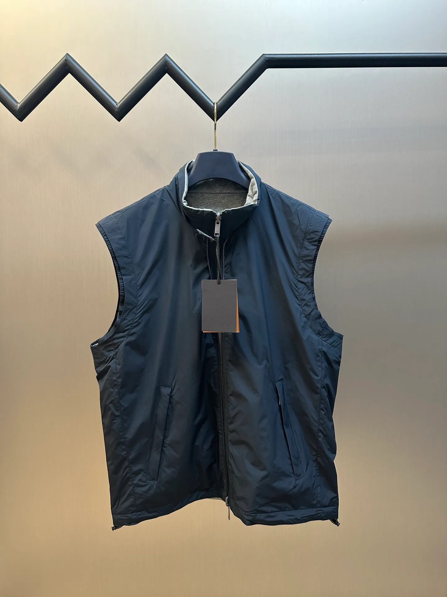 ZEGNA Brezza 100% ， ，Wear-Resistant ， ， 。 ， 。 ， 。 。 14 ， ， ， 。 ， 。 LOGO 、 、 ， ， ， ， ， ±0.1mm size：46.48.50.52